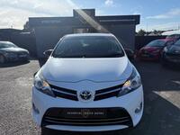 TOYOTA VERSO
